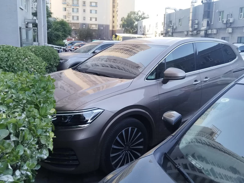 Volkswagen Viloran 2021 immagine di auto 