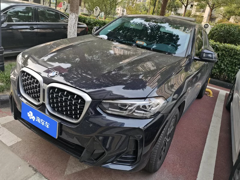 BMW X4 M40i 2023 car image 