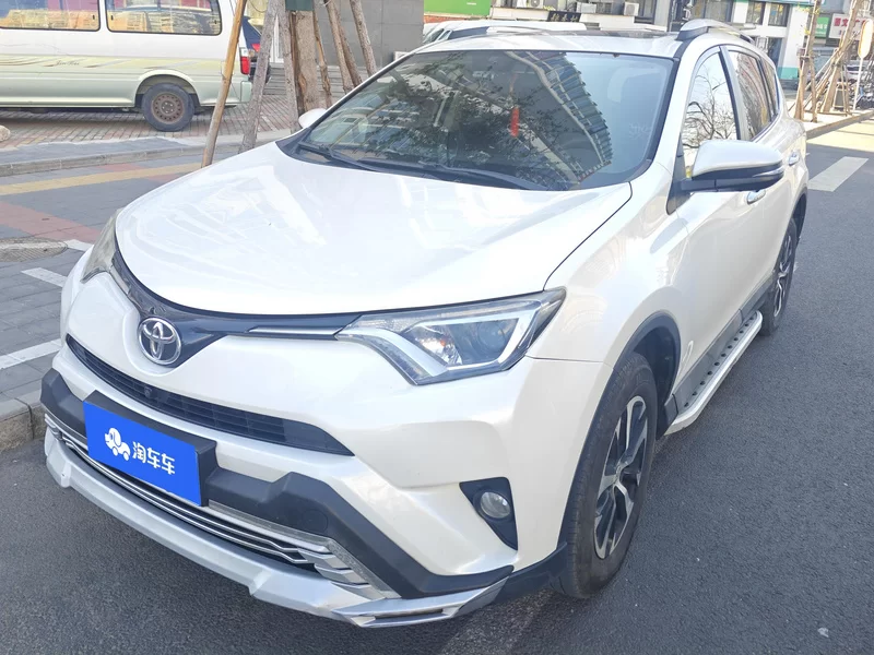Toyota RAV4 2017 Toyota RAV4 2017 car image