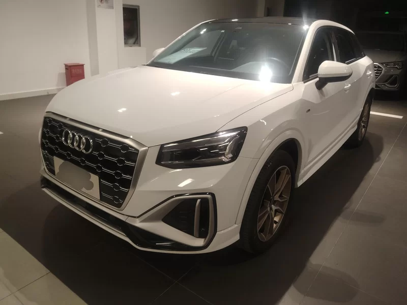 Audi Q2L 2024 car image 