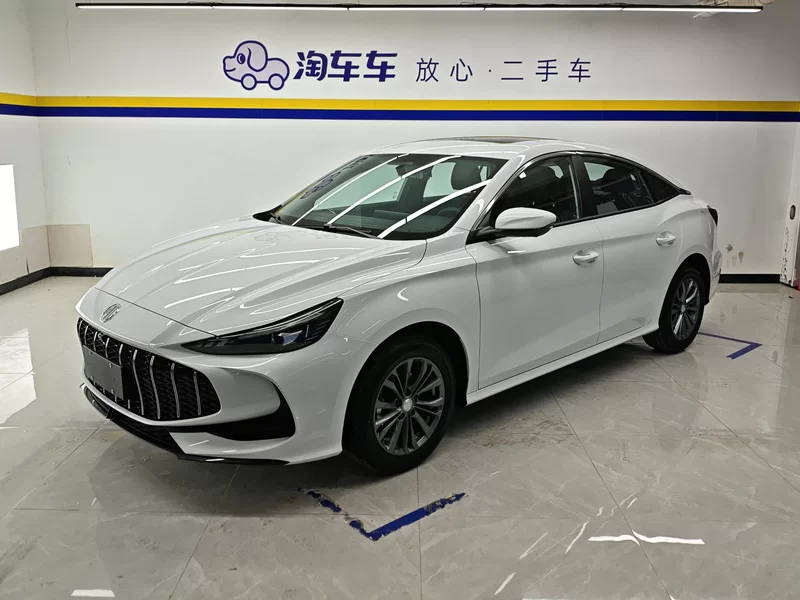 5 2025 car image 