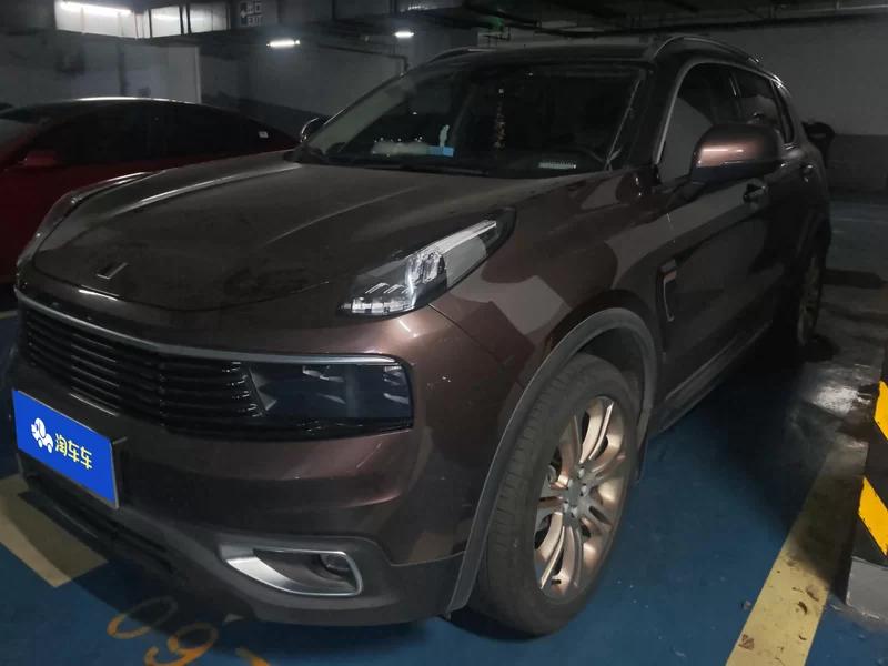 Lynk & Co 01 2018 car image 