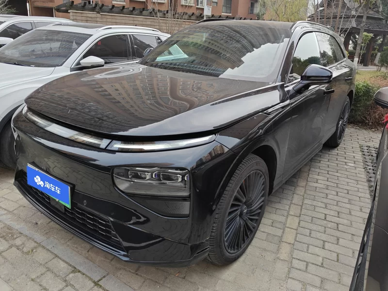 Xpeng G9 2025 immagine di auto 