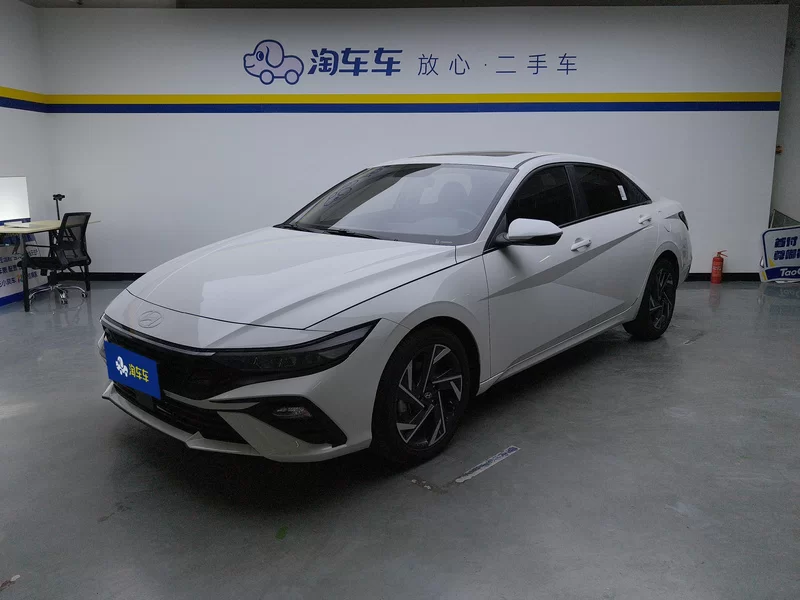 Hyundai Elantra 2023 изображение автомобиля 