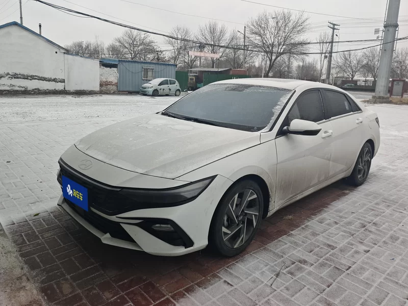 Hyundai Elantra 2023 изображение автомобиля 