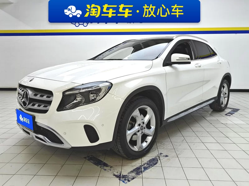 Mercedes-Benz GLA Class 2018 car image 