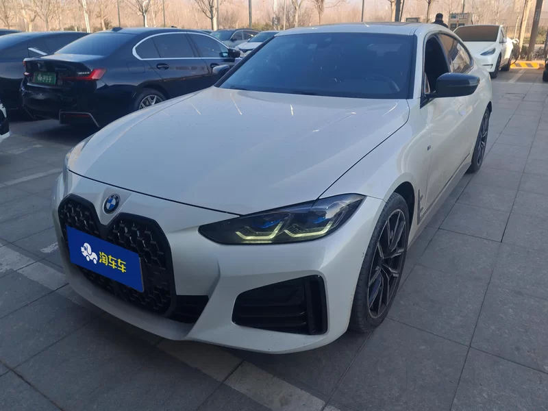 BMW 4 Series 2022 immagine di auto 
