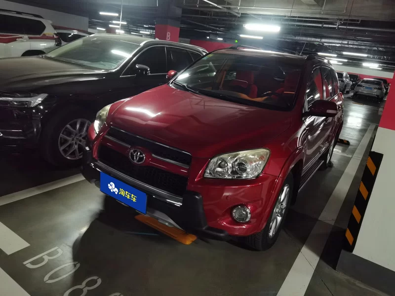 Toyota RAV4 2012 car image 