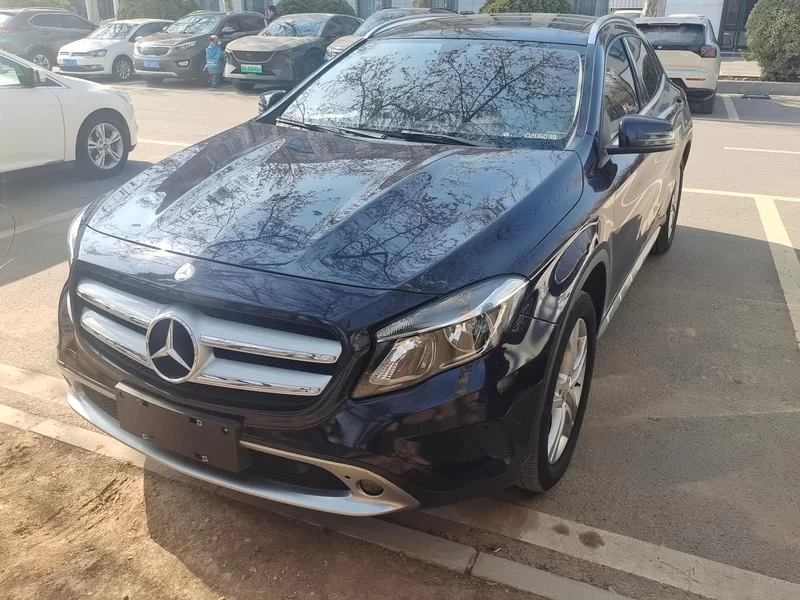 Mercedes-Benz GLA Class 2016 car image 