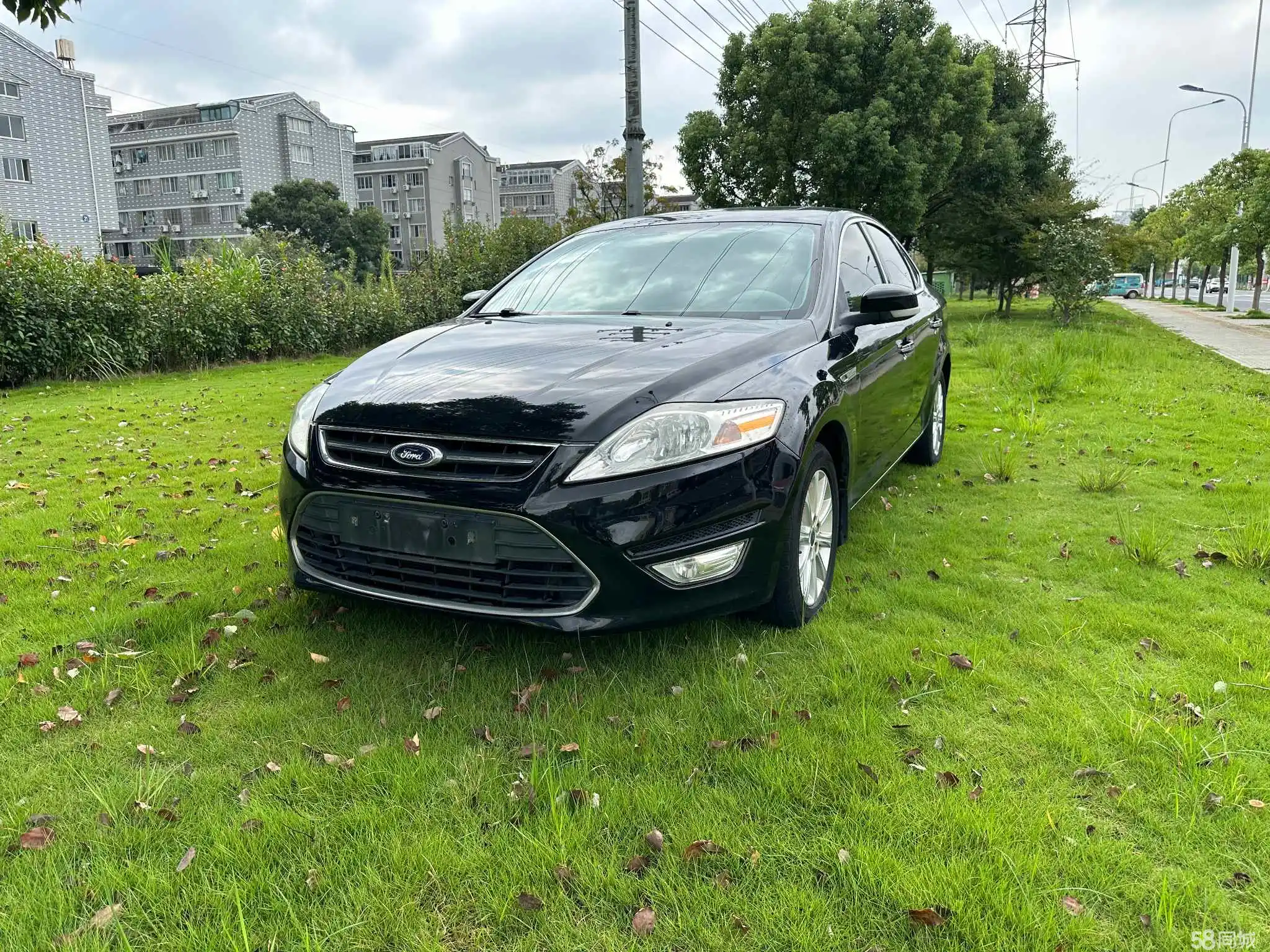 Ford Zhisheng 2013 Ford Zhisheng 2013 car image