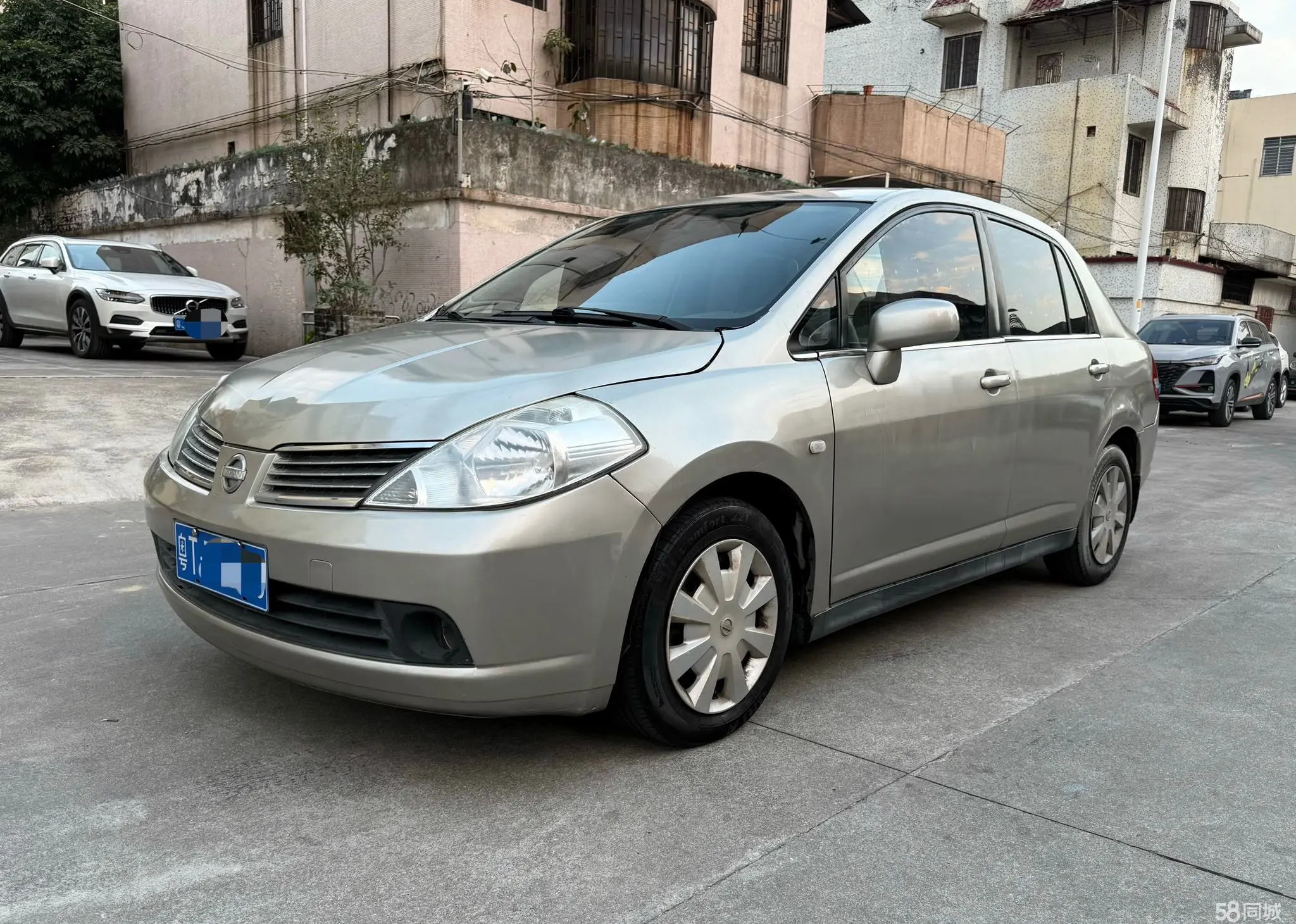 Nissan Tiida Sedan 2005 汽车图片 