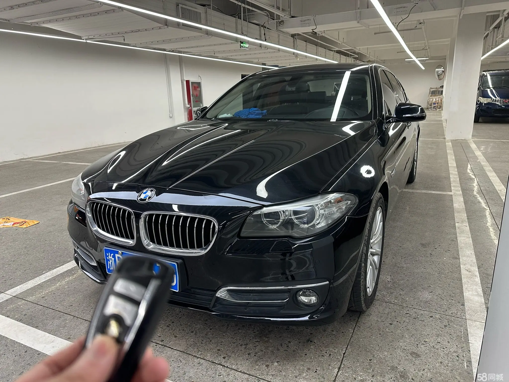 BMW 5 Series 2016 car image 