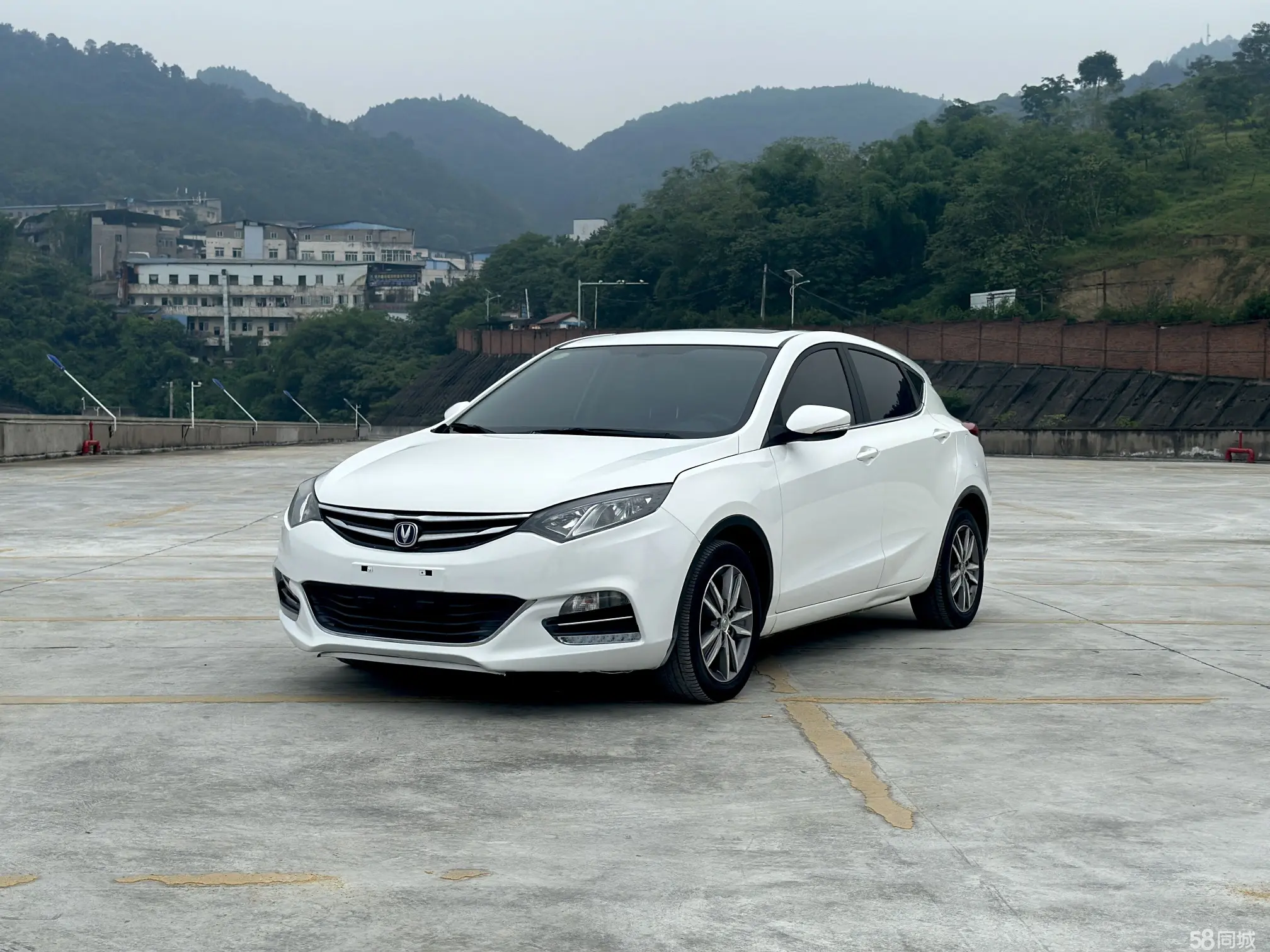 Changan Eado XT 2017 car image 