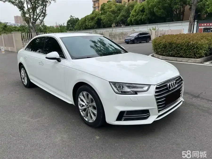 Audi A4L 2018 car image 