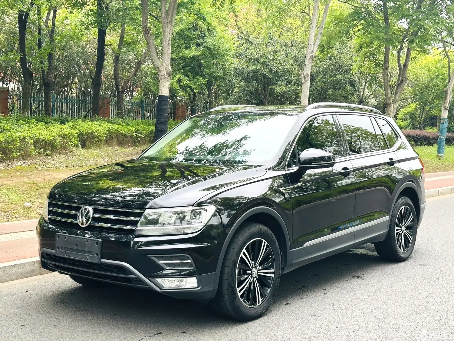 Volkswagen Tiguan L 2019 imagen de coche 