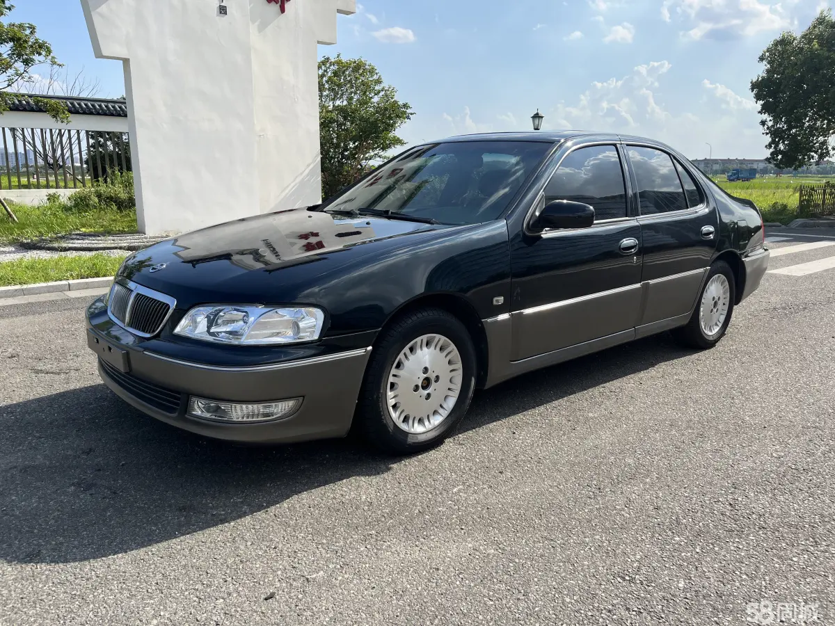 Nissan Bluebird Classic 2003 汽车图片 