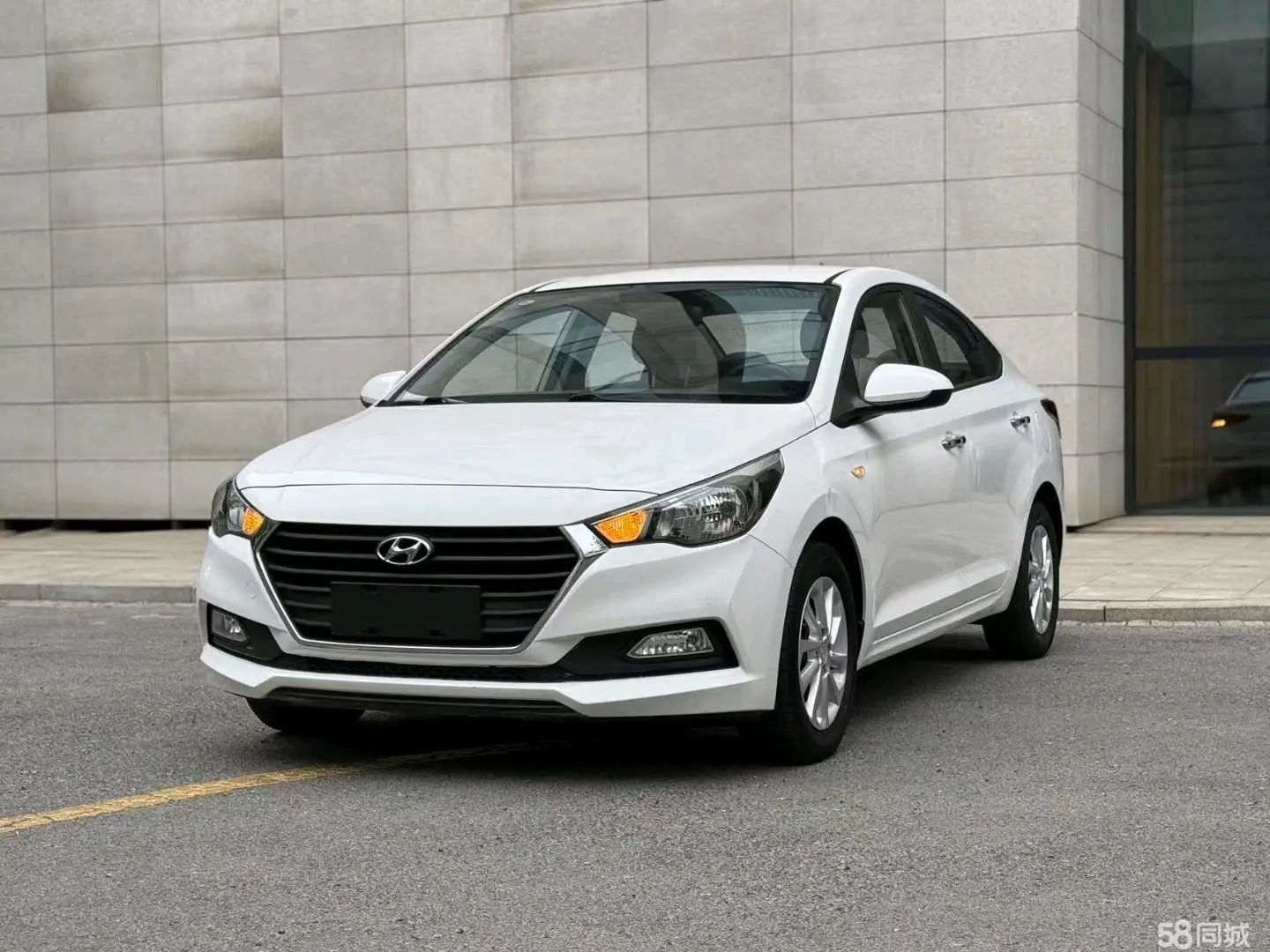Hyundai Verna 2017 صورة سيارة 