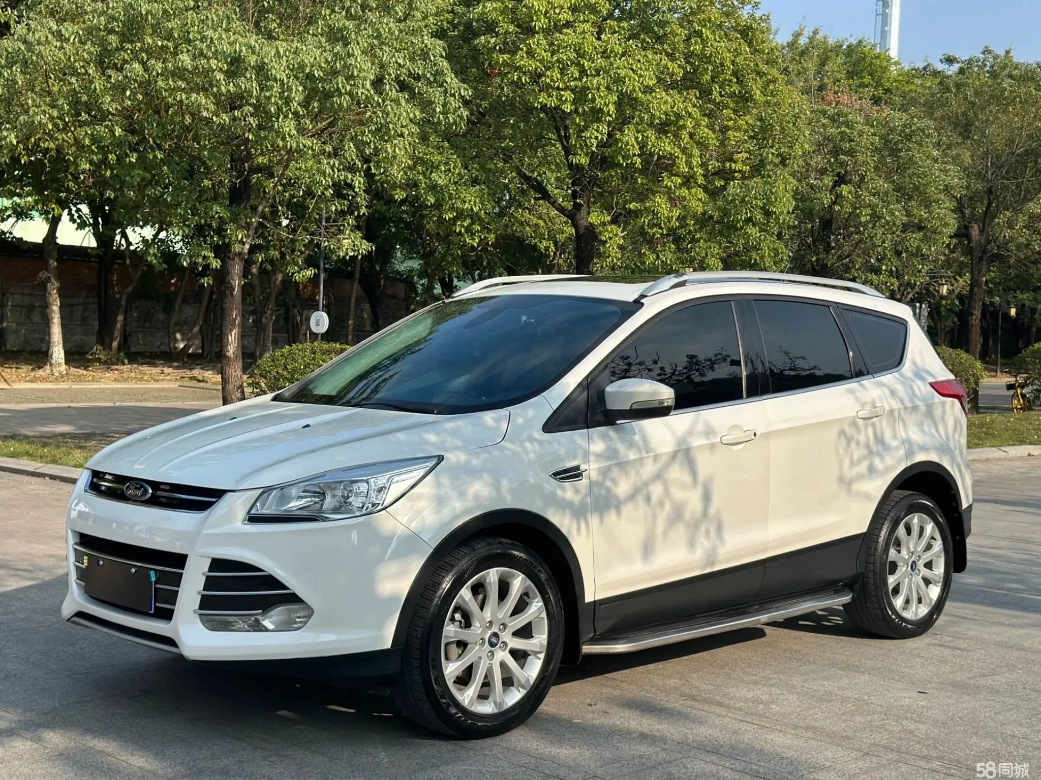 Ford Kuga 2014 car image 