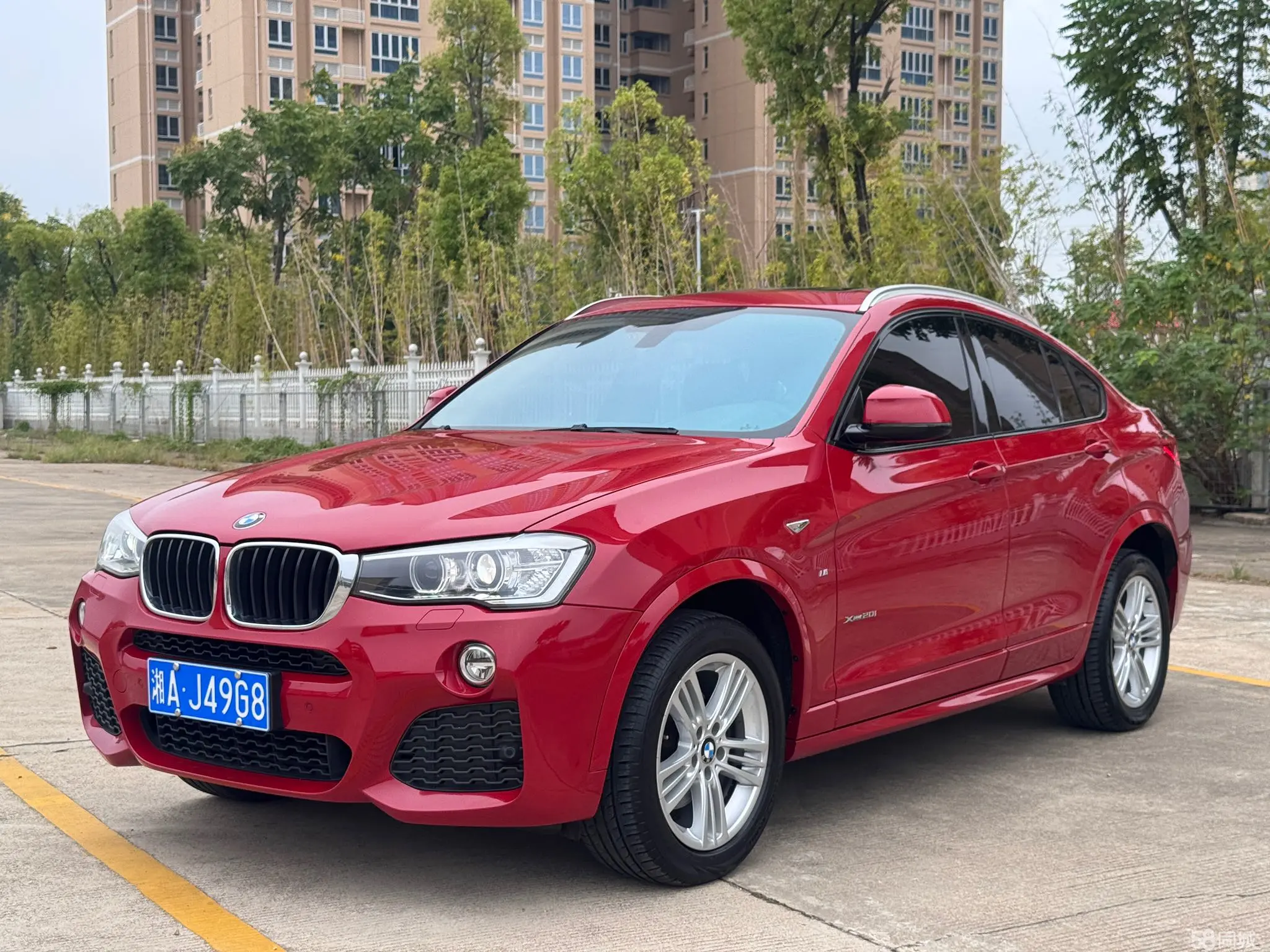 BMW X4 2017 BMW X4 2017 car image