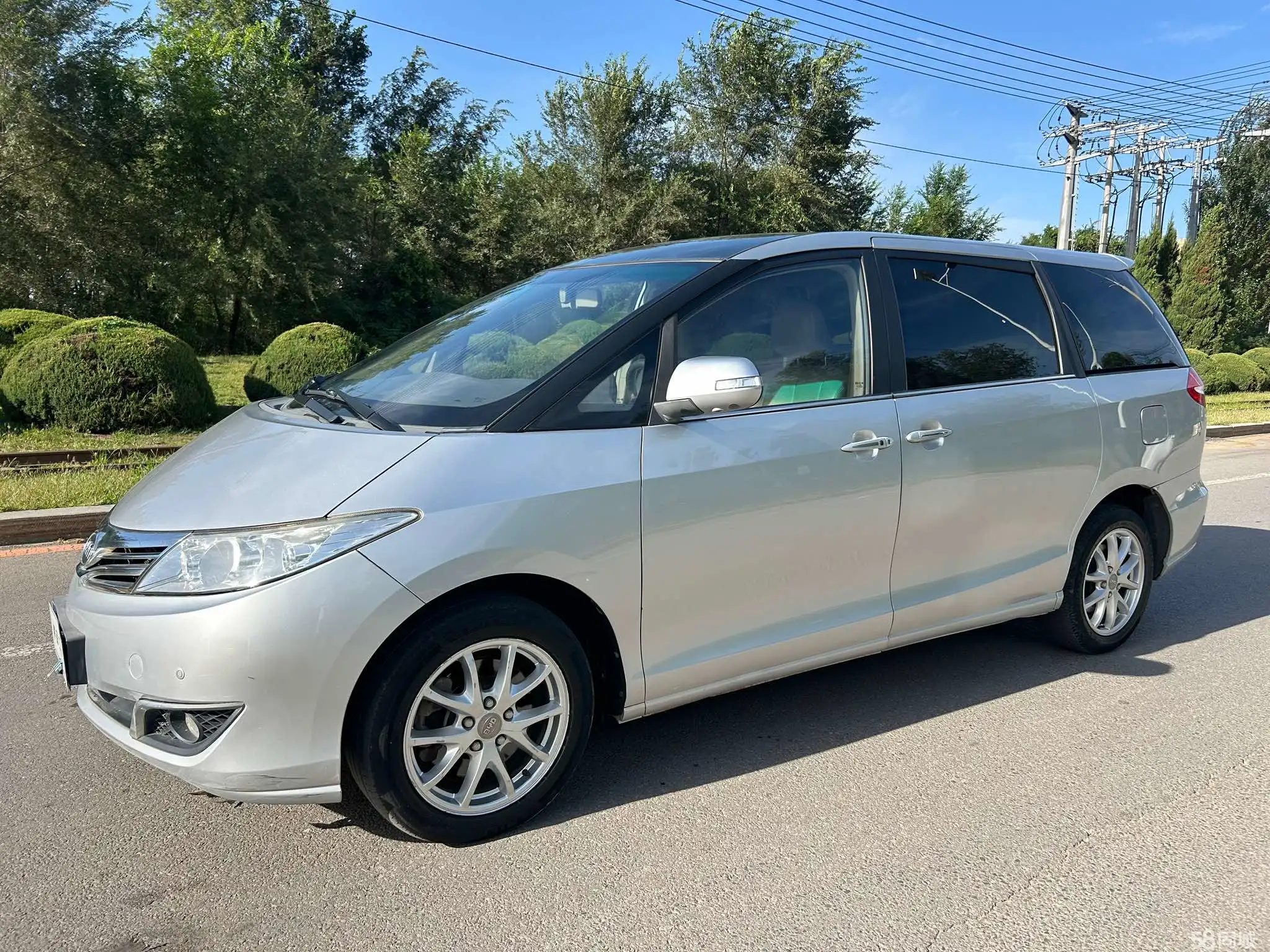 BYD M6 2015 car image 