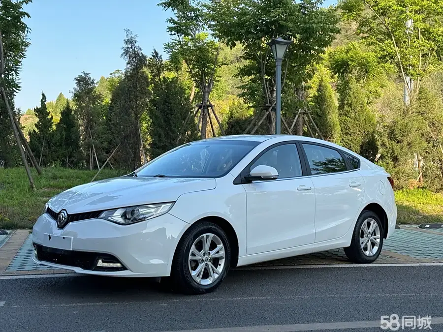 MG GT 2014 MG GT 2014 car image