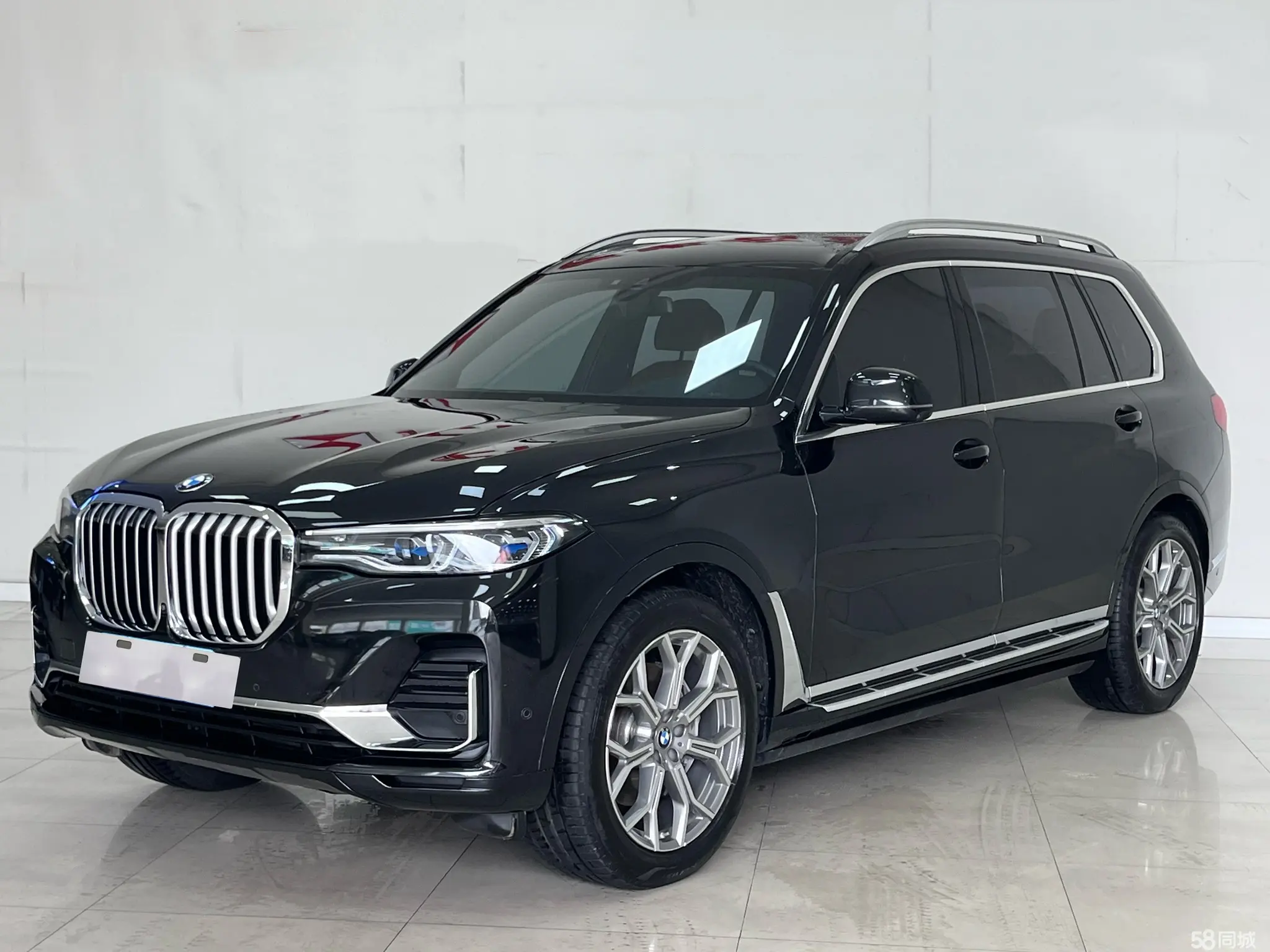 BMW X7 2021 汽车图片 