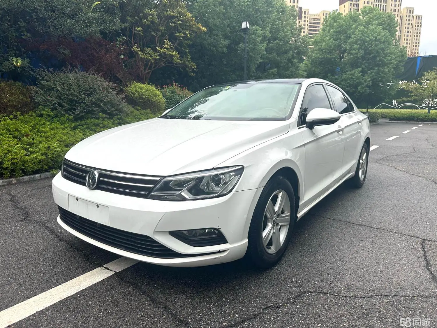 Volkswagen Lamando 2016 Volkswagen Lamando 2016 immagine di auto