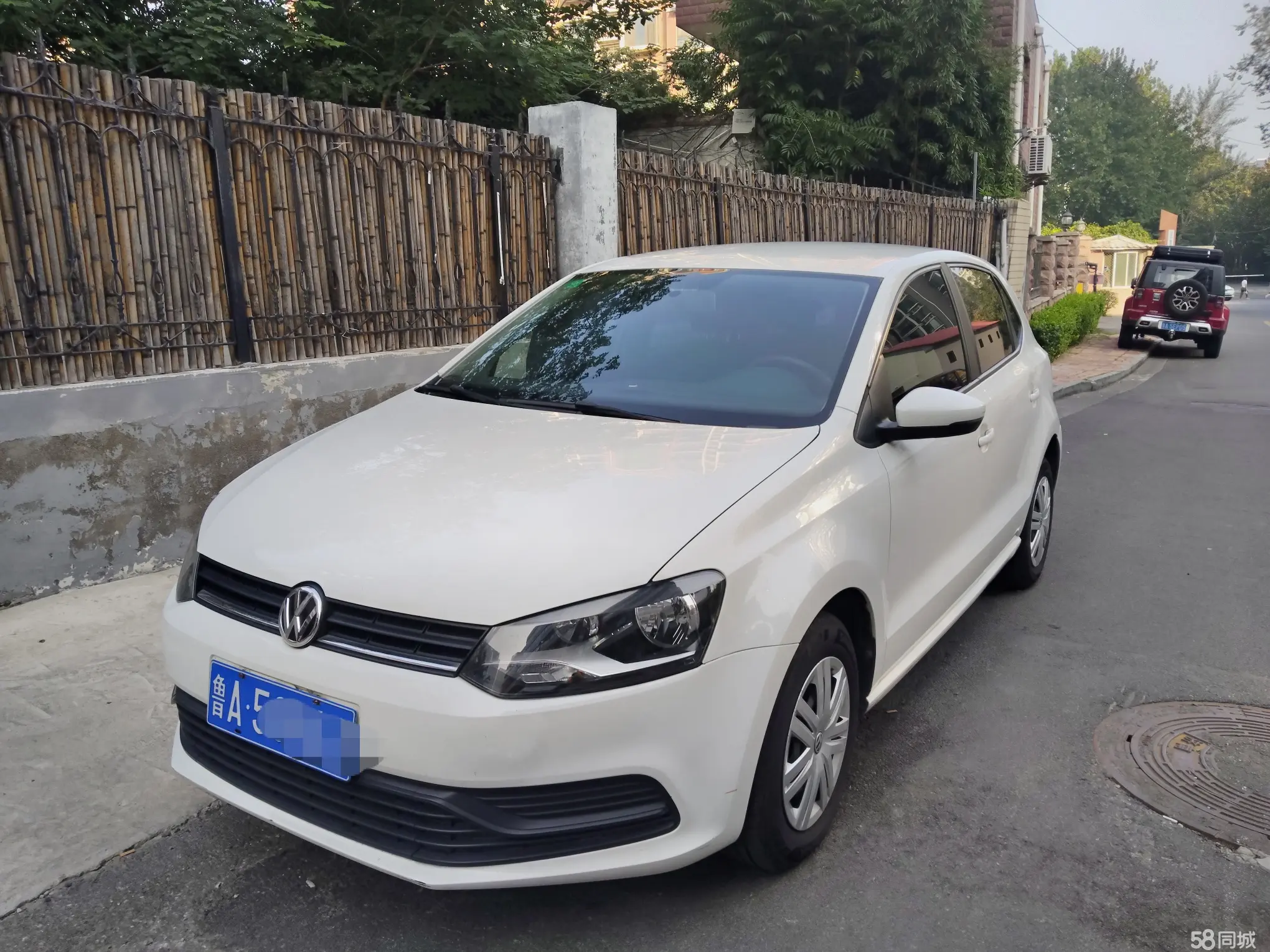 Volkswagen Polo 2014 Volkswagen Polo 2014 car image