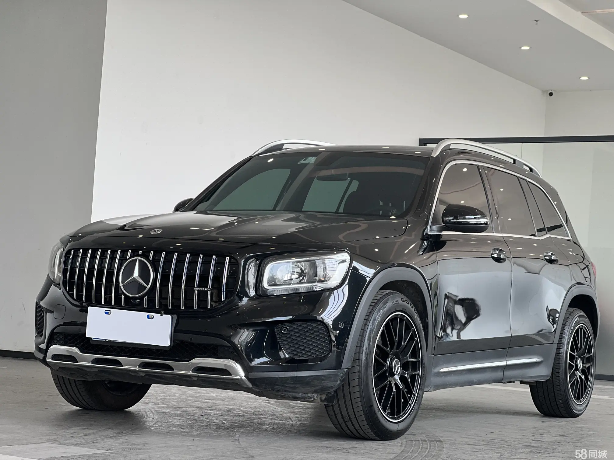 Mercedes-Benz GLB Class 2021 car image 