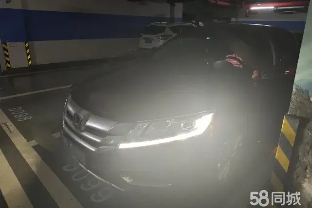 Honda CROSSTOUR 2015 car image 