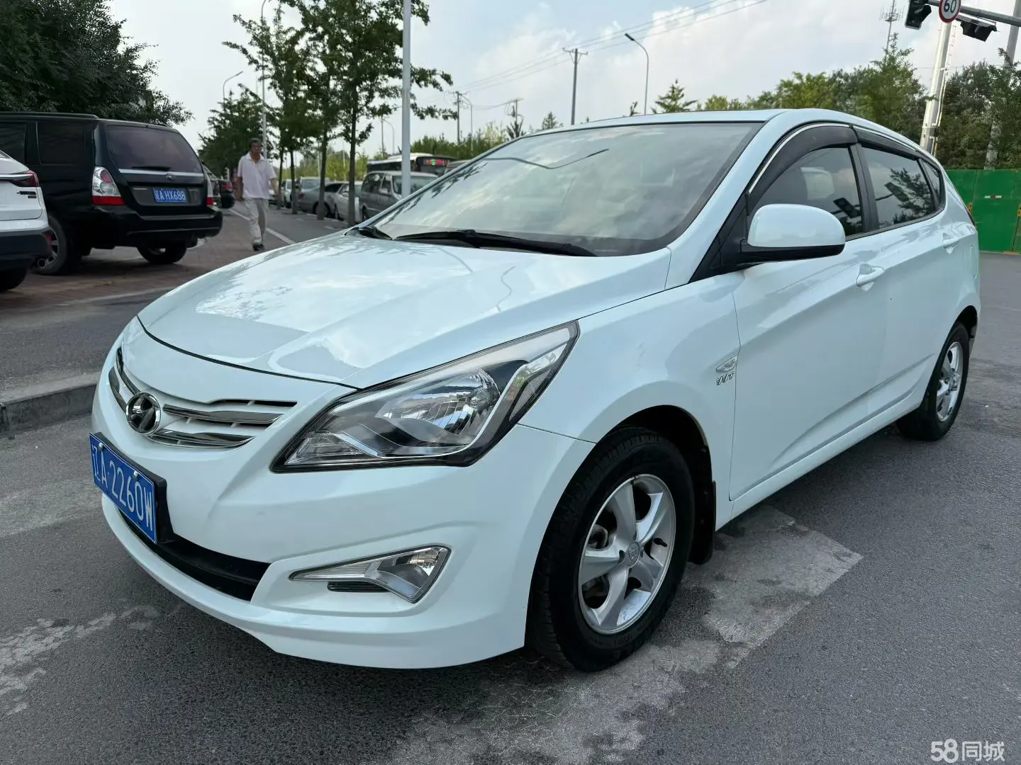 Hyundai Reina Hatchback 2014 Hyundai Reina Hatchback 2014 car image
