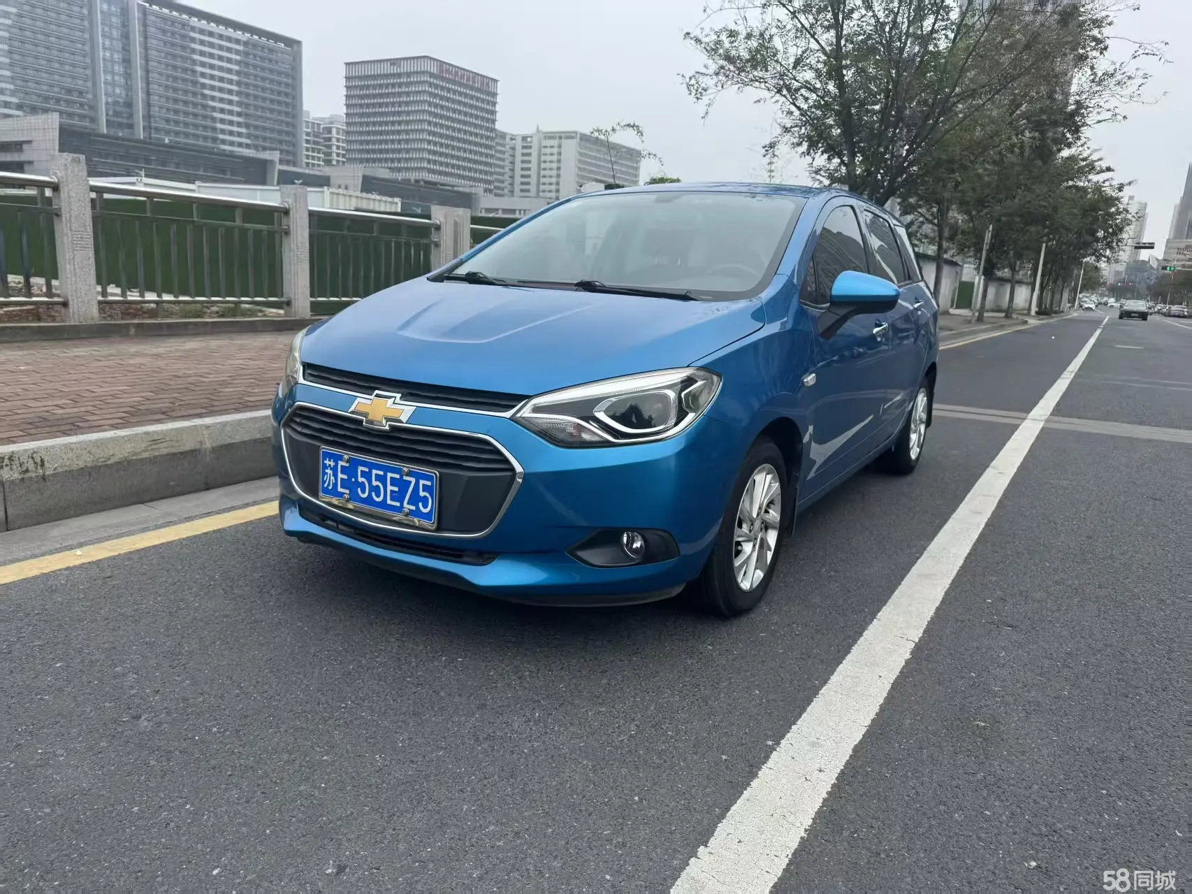 Chevrolet Lova RV 2016 car image 