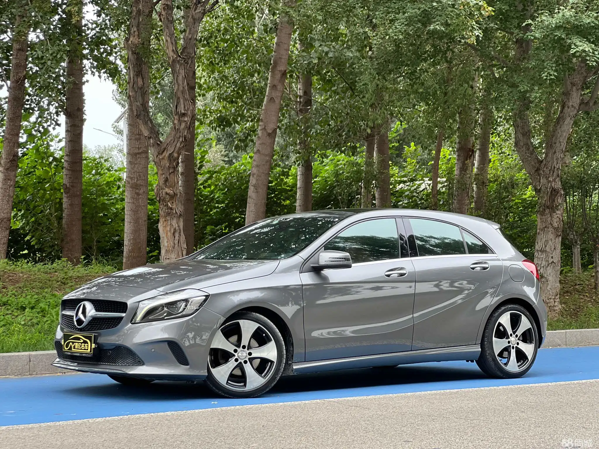 Toyota Sienna 2017 汽车图片 