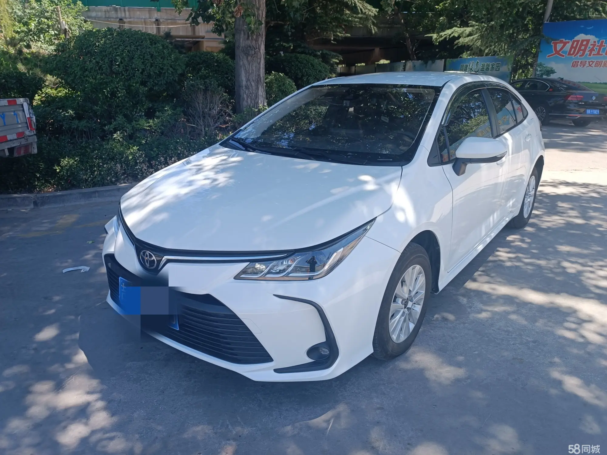 Toyota Fortuner 2023 汽车图片 