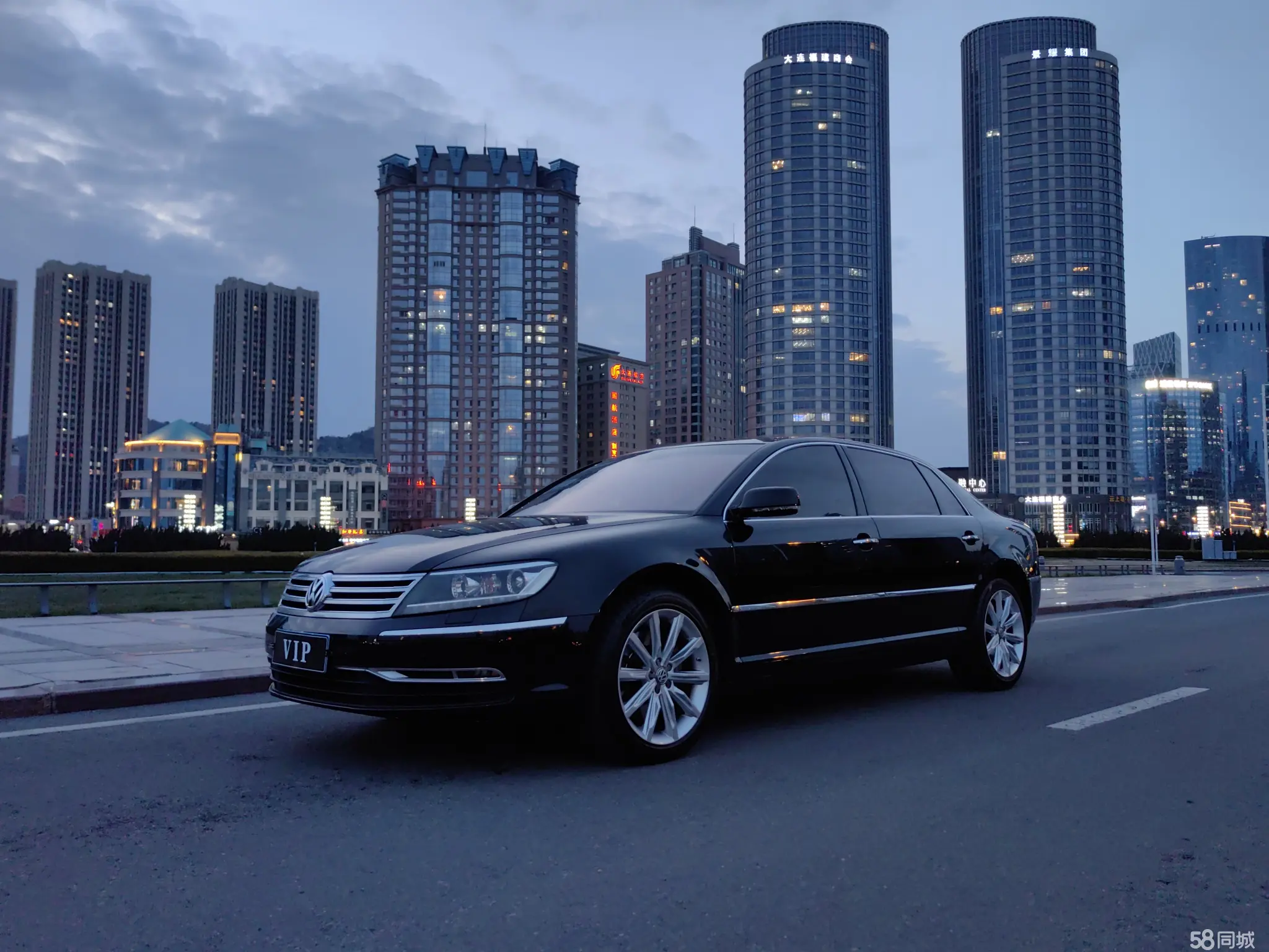 Volkswagen Pheaton 2013 Volkswagen Pheaton 2013 immagine di auto