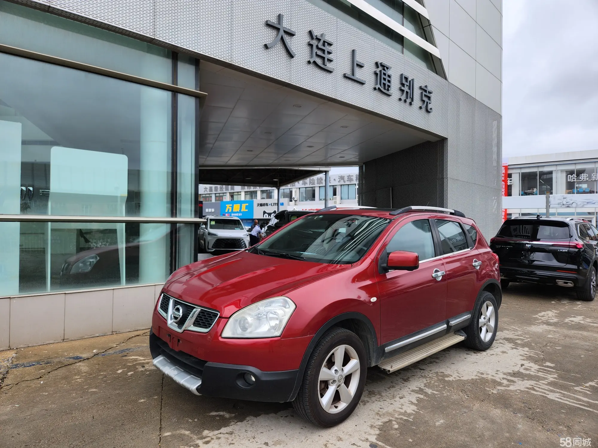 Nissan GT-R 2011 汽车图片 