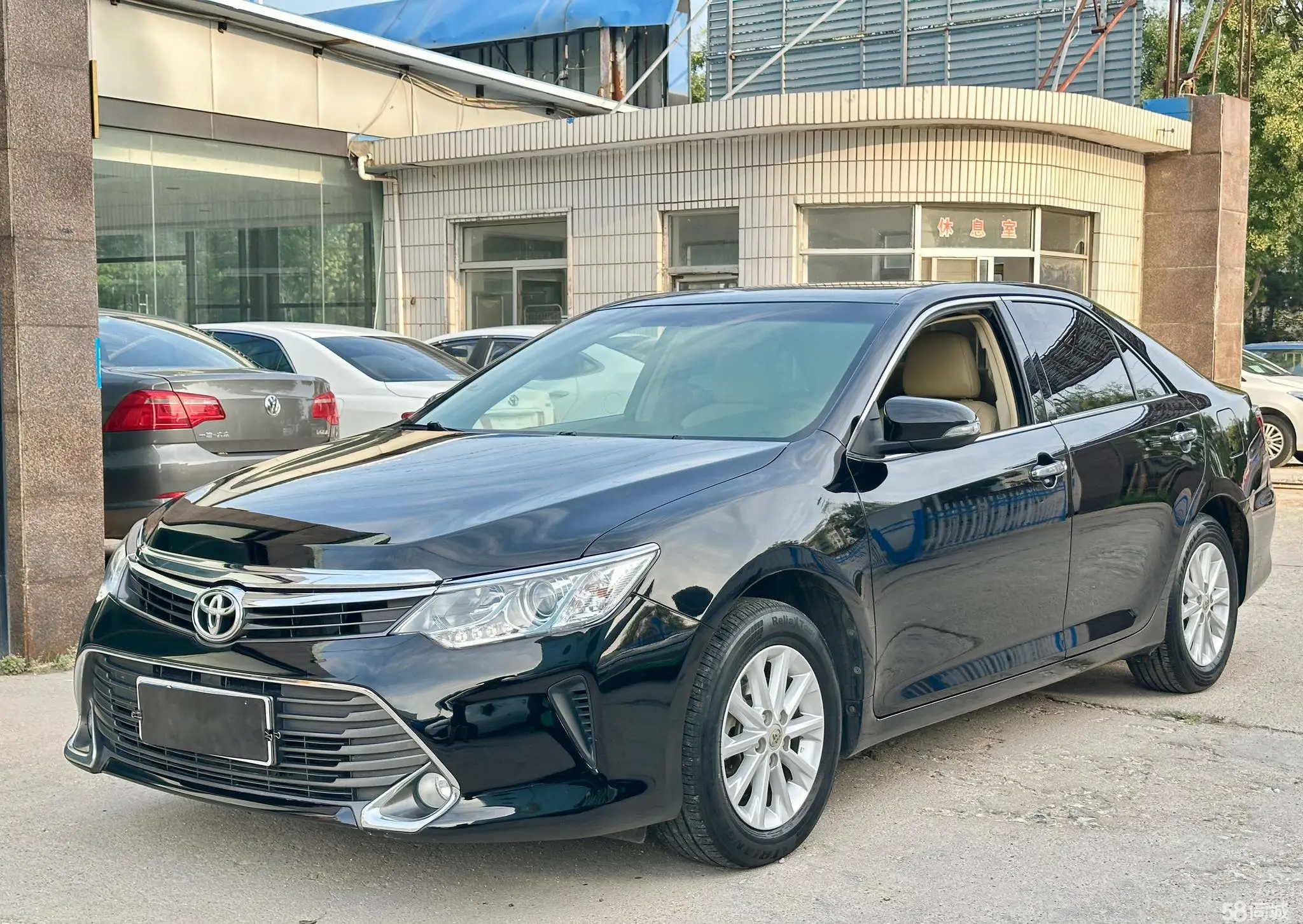 Toyota Camry 2016 car image 