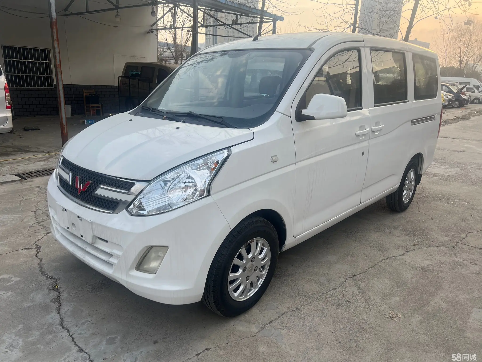 Wuling Rongguang V 2016 汽车图片 