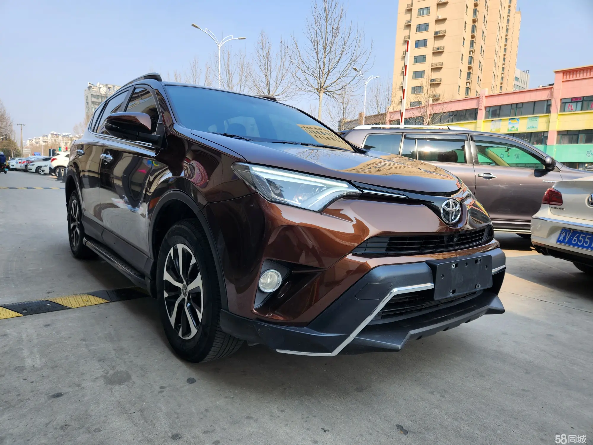 Toyota RAV4 2017 Toyota RAV4 2017 car image
