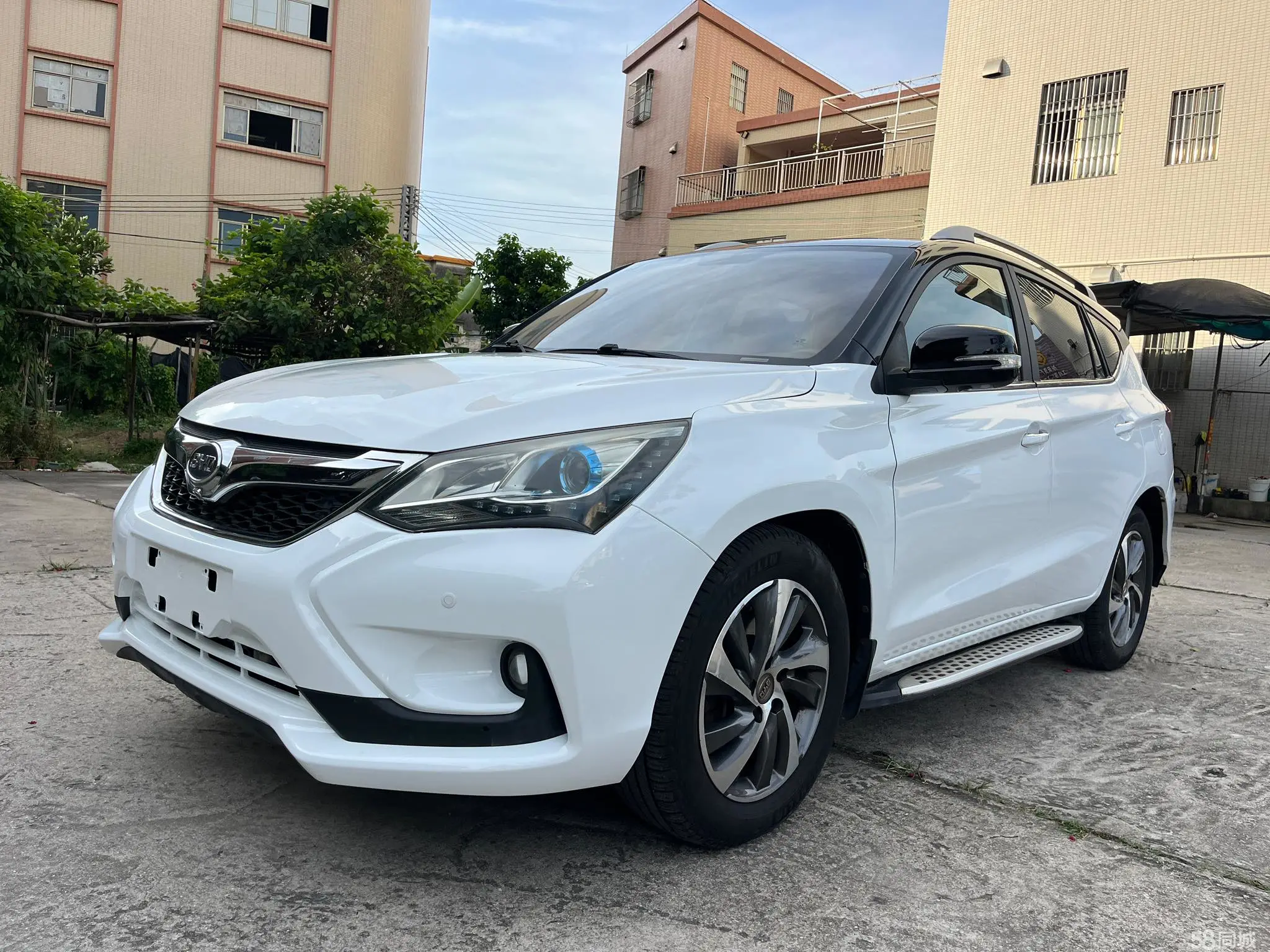 BYD Song 2016 BYD Song 2016 car image