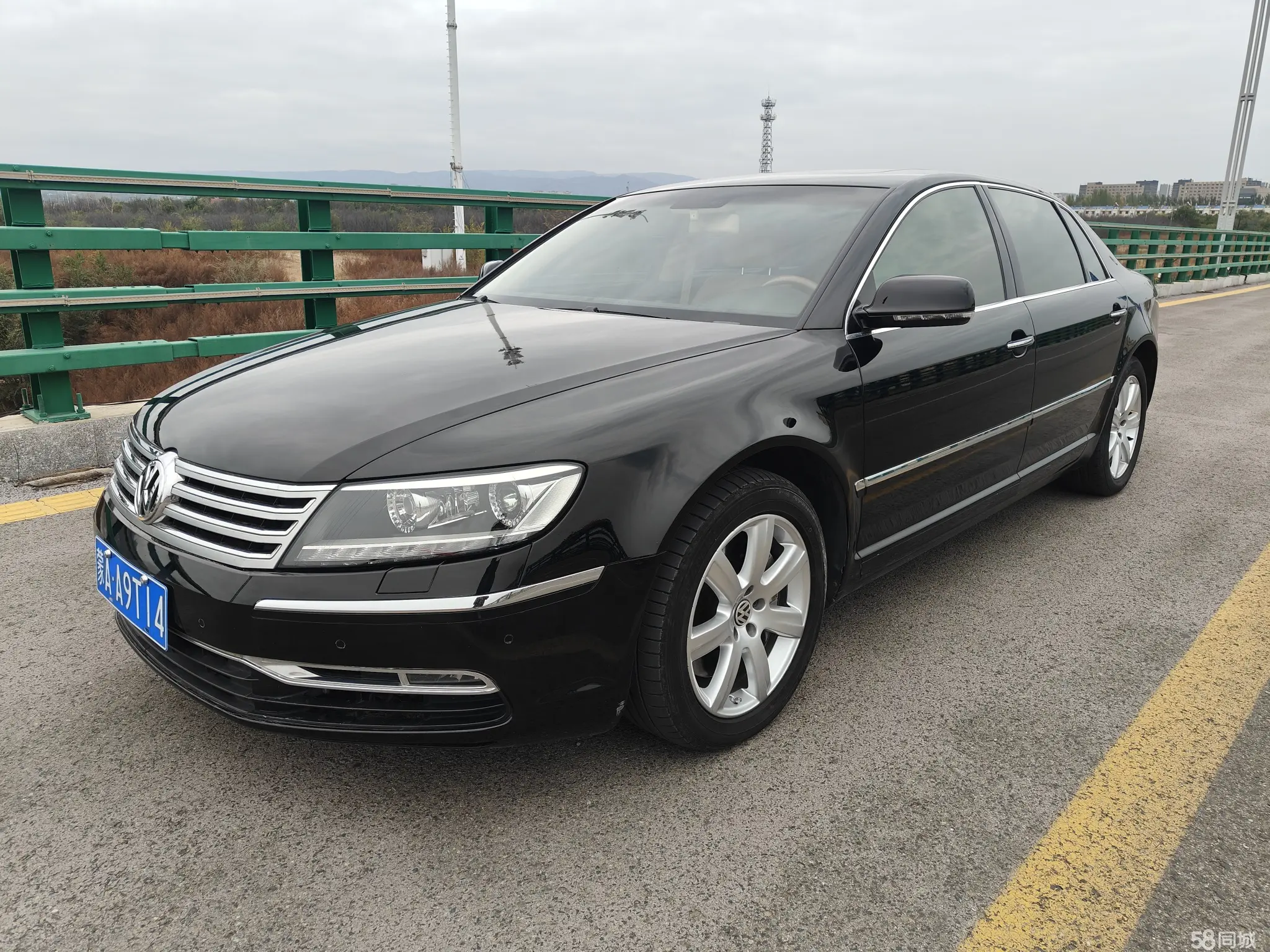 Volkswagen Pheaton 2011 Volkswagen Pheaton 2011 immagine di auto