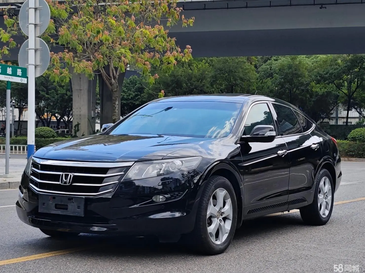 Honda CROSSTOUR 2022 car image 