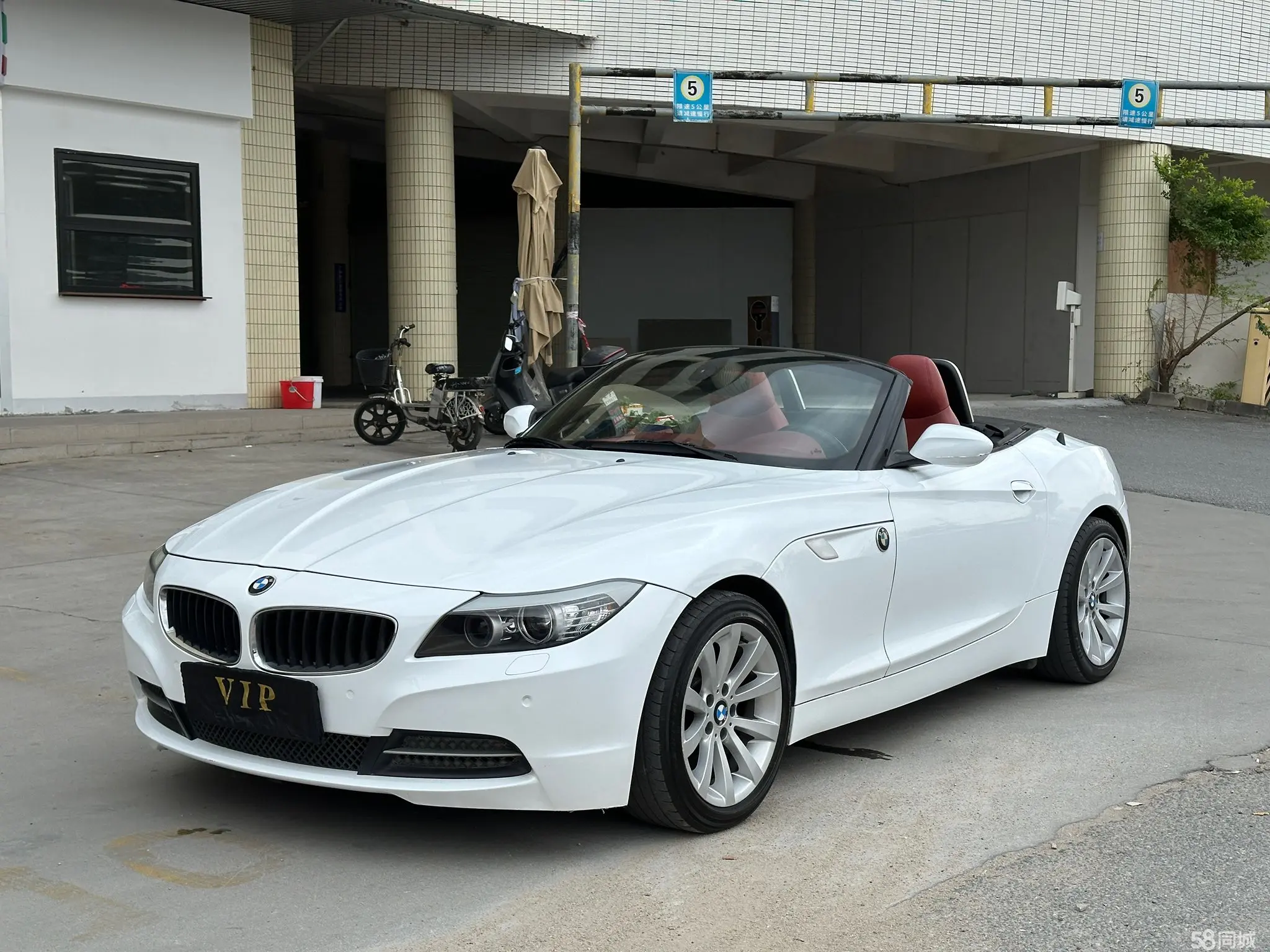 BMW Z4 2009 BMW Z4 2009 car image