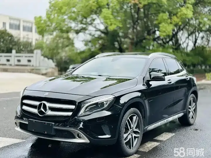 Mercedes-Benz GLA Class 2015 汽车图片 