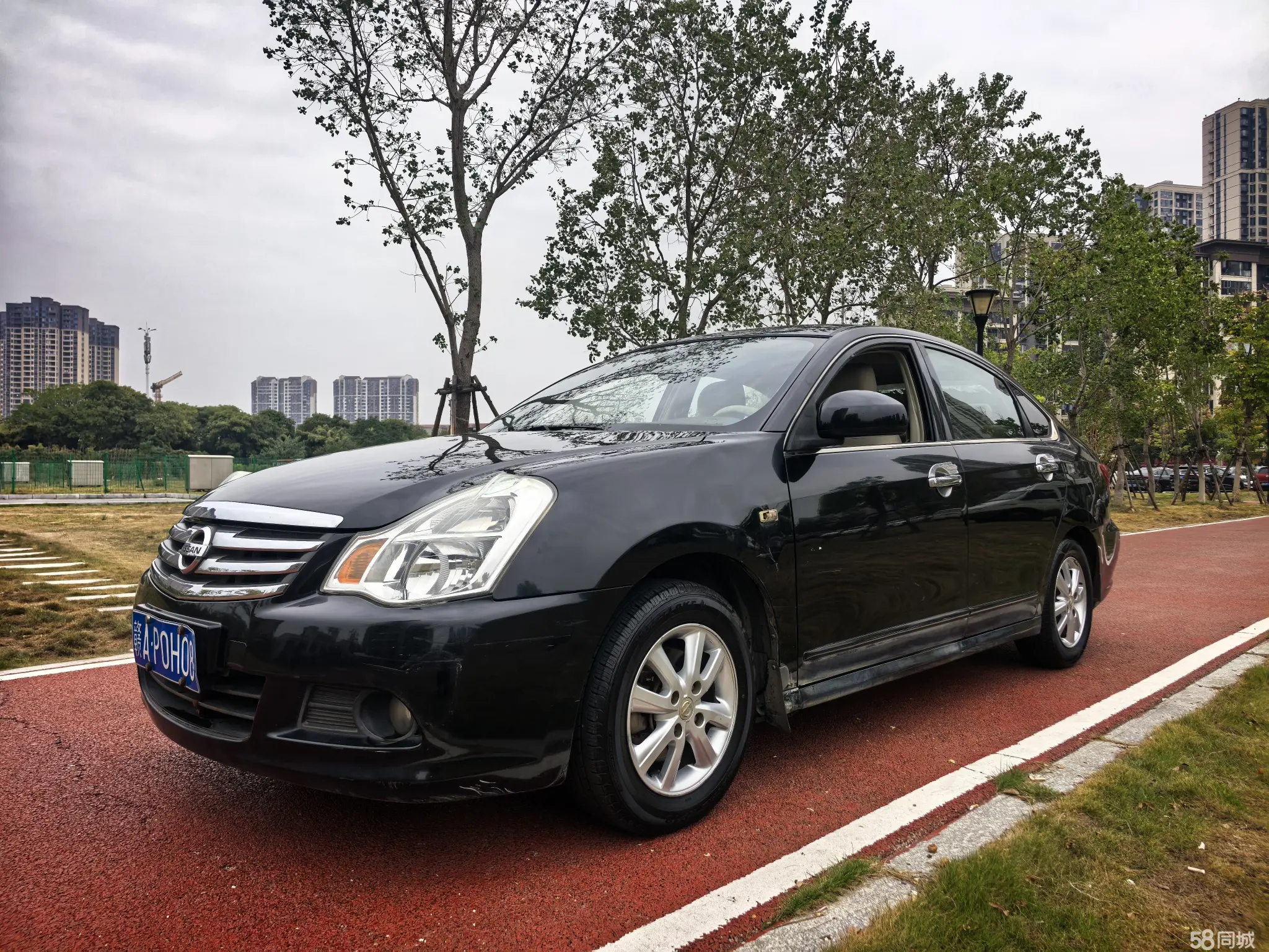 Nissan GT-R 2019 汽车图片 