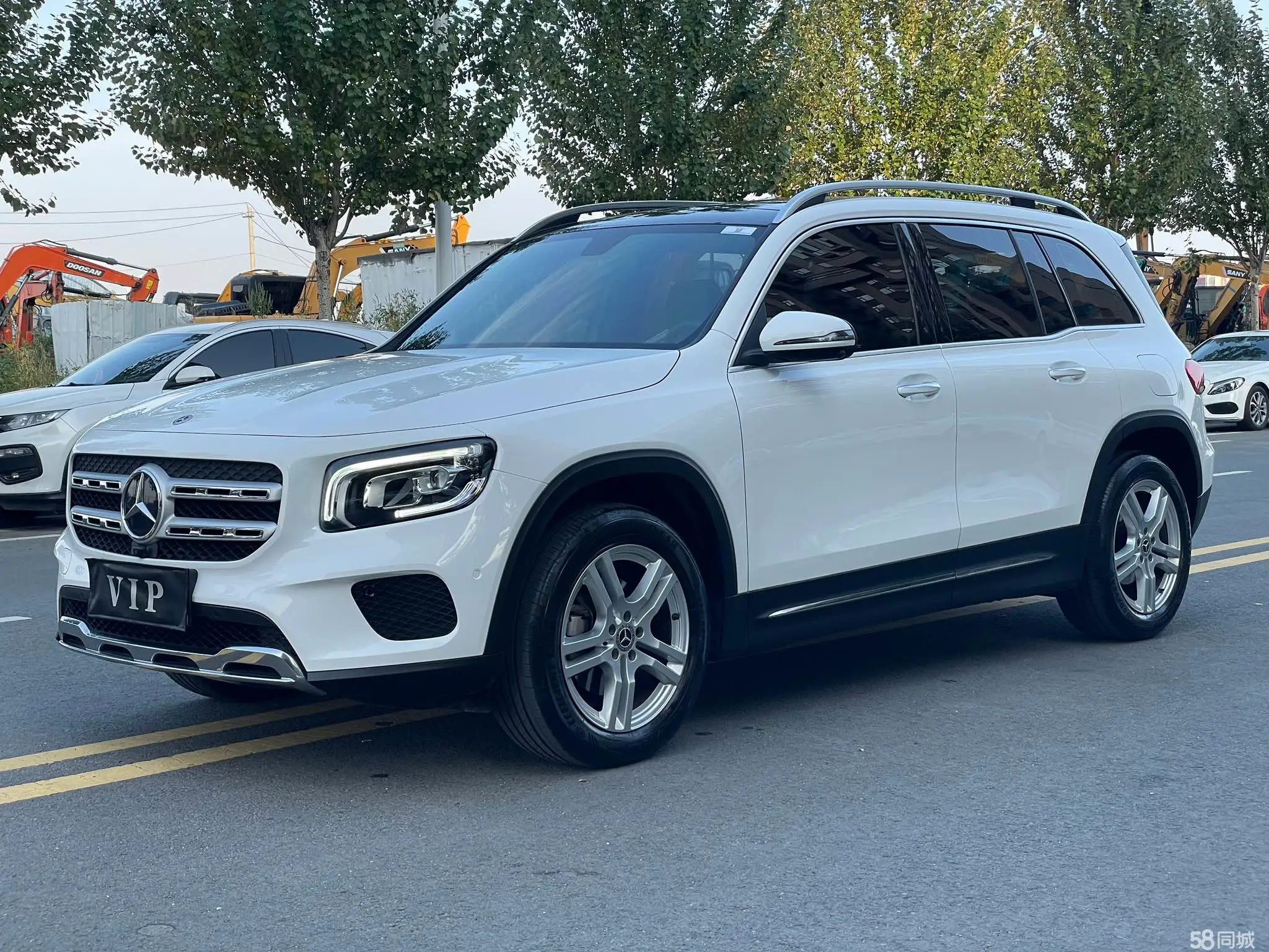 Mercedes-Benz GLB Class 2021 car image 