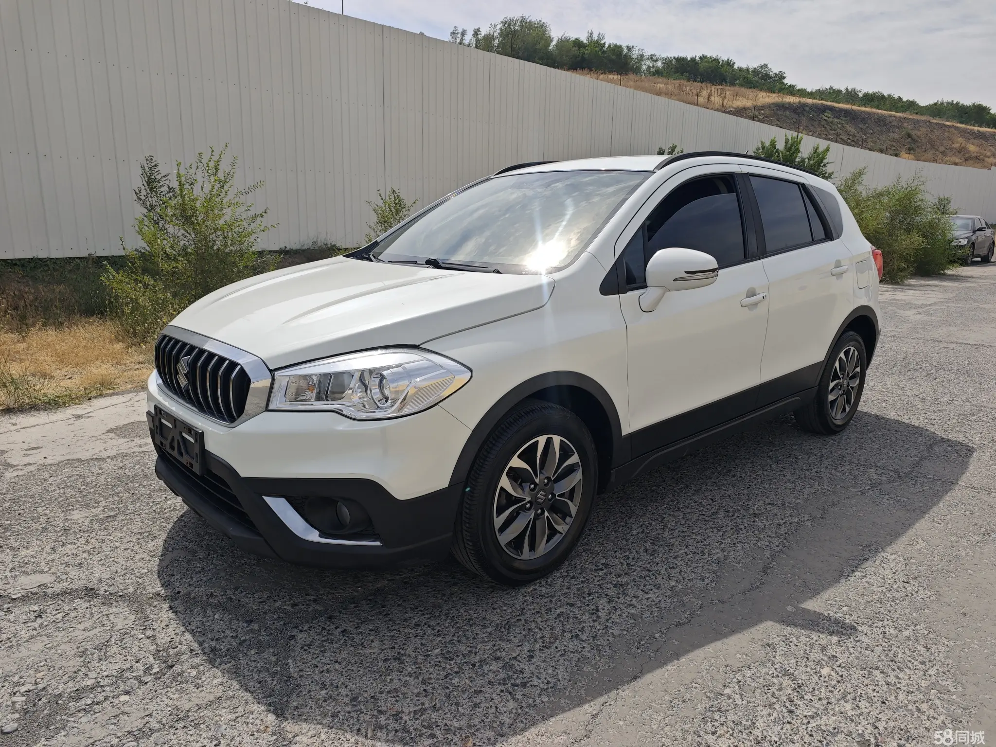 Suzuki SX4 S-CROSS 2018 汽车图片 