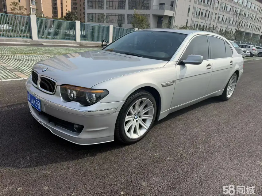 BMW M760Le 2003 car image 