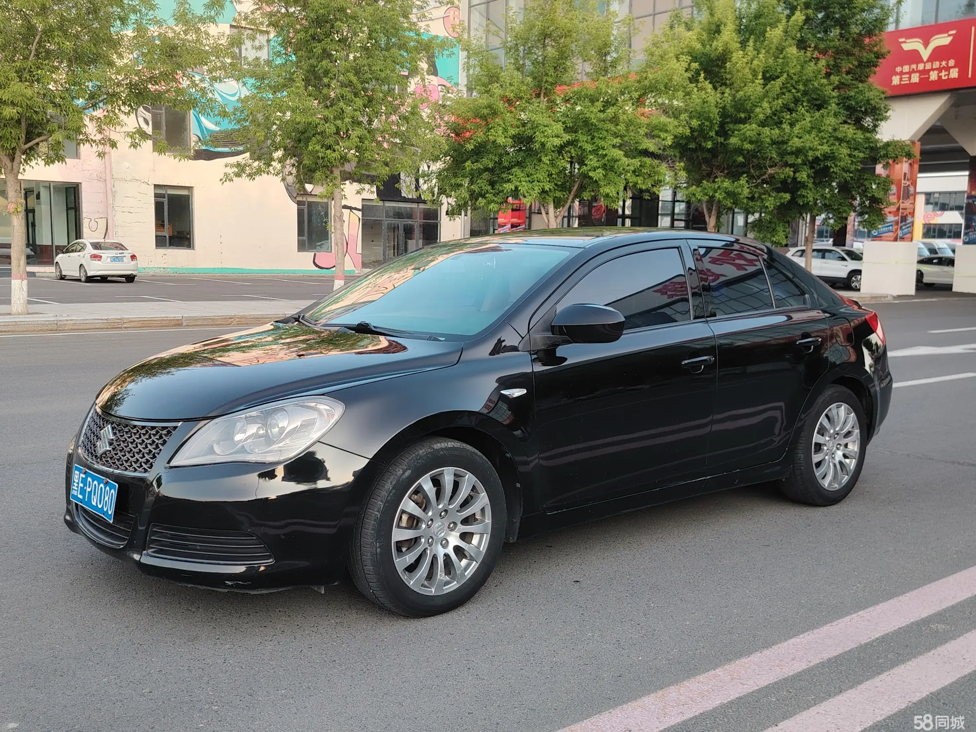 Suzuki Kizashi 2013 image de voiture 