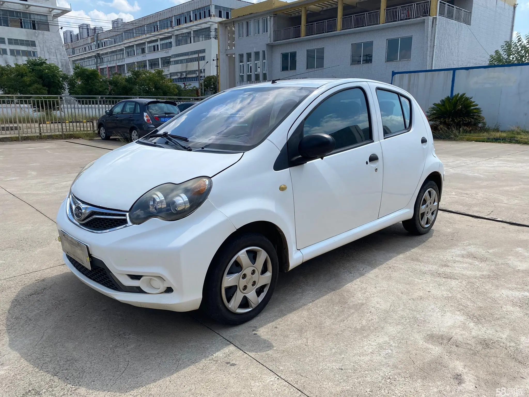 BYD F0 2017 car image 